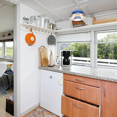 Two-bedroom Holiday In 19